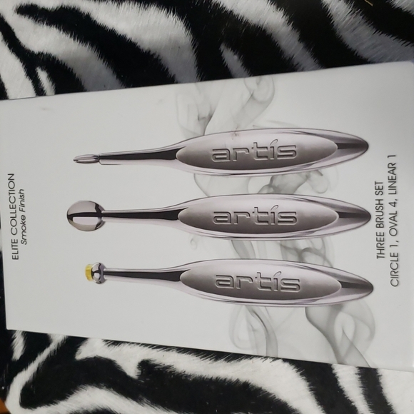 Artis brush collection